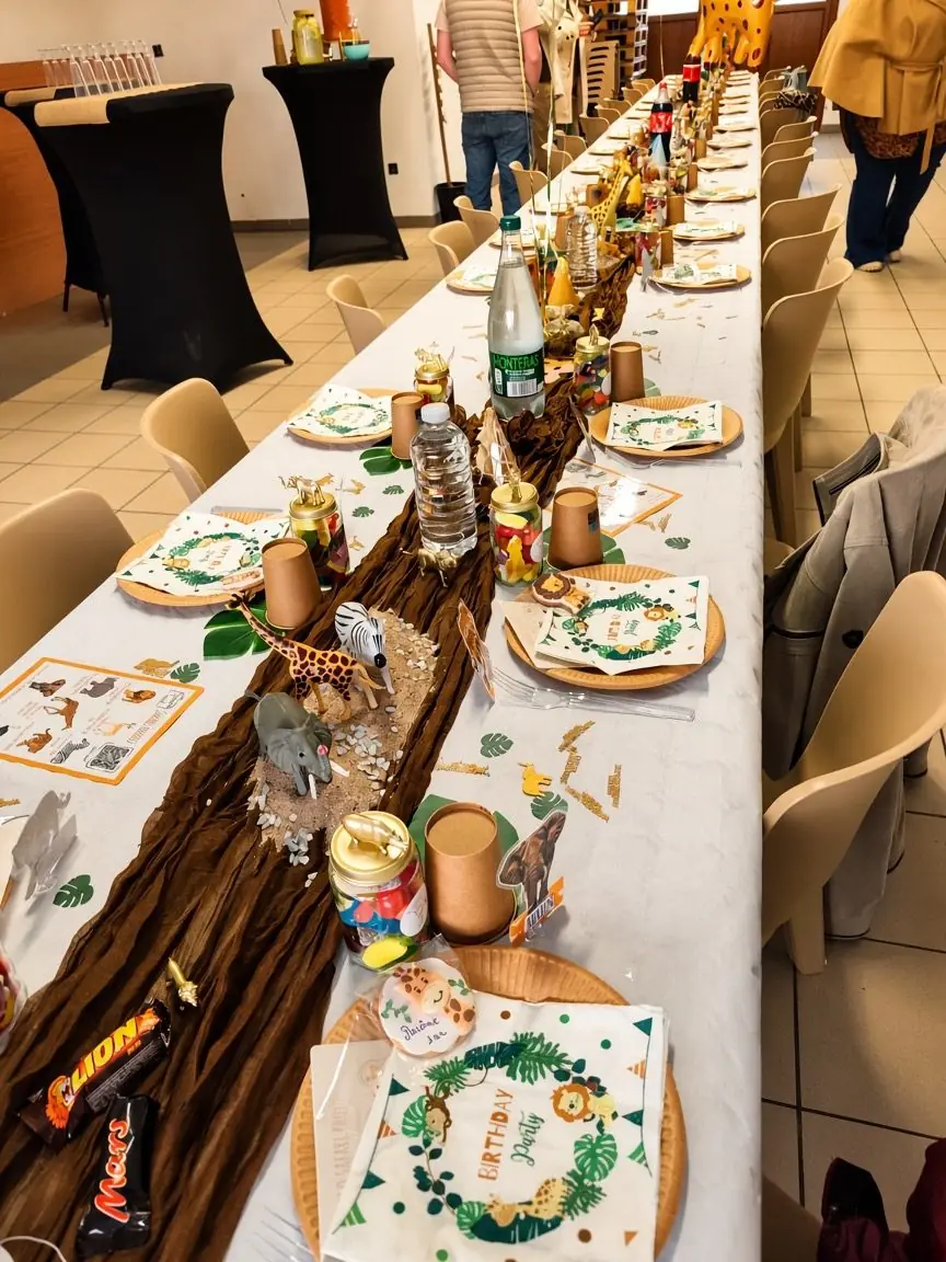 Décor complet d'anniversaire sur le thème safari — L'Atelier des Fêtes, décoratrice près de Écrouves