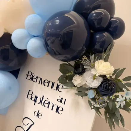 Panneau de bienvenue fleuri — voir sur Instagram